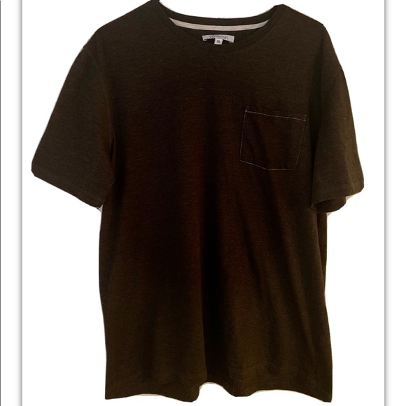 Other - Mens T-Shirt short sleeve front pocket